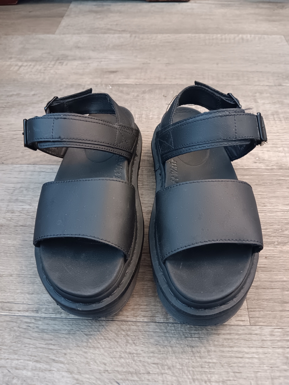 Dr Martens Voss Hydro Black Leather Sandals Women's Size 8